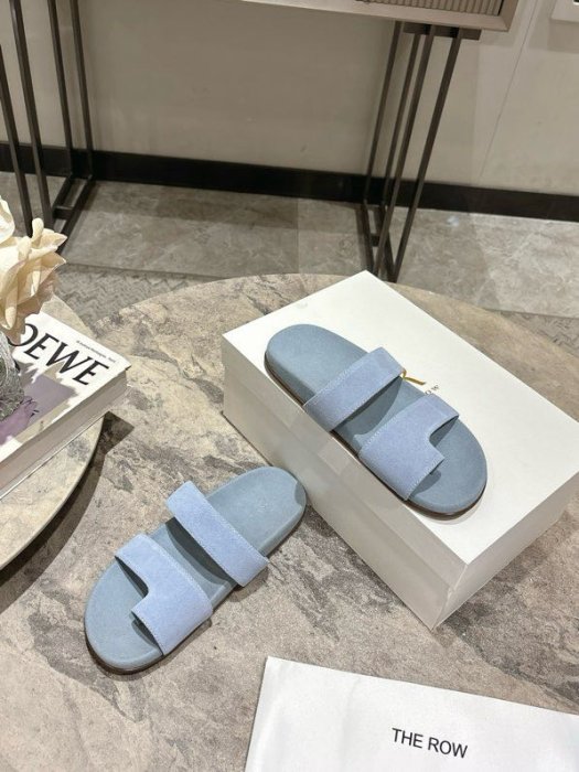 Шлепанцы женские фото 9