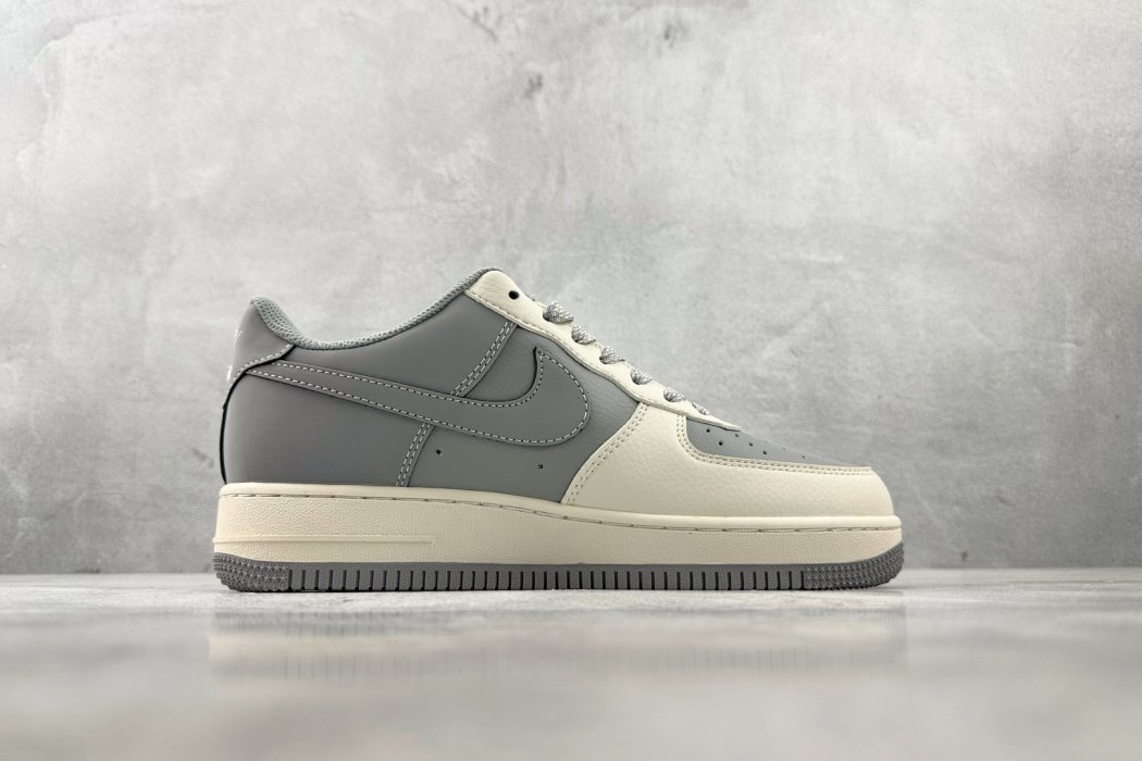 Кроссовки Nike Air Force 1 07 фото 2