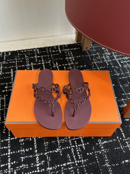 Шльопанці жіночі