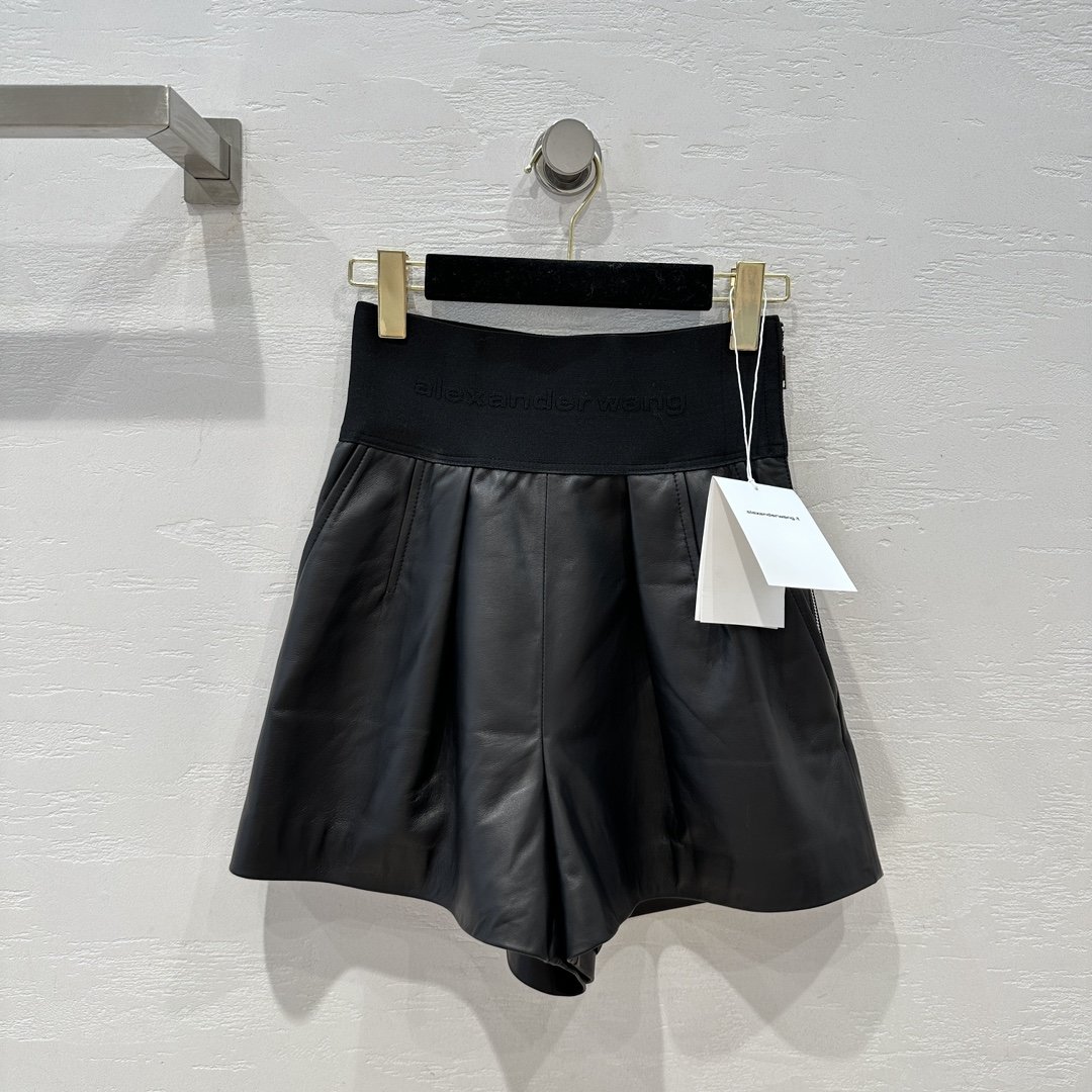 Shorts women's leather