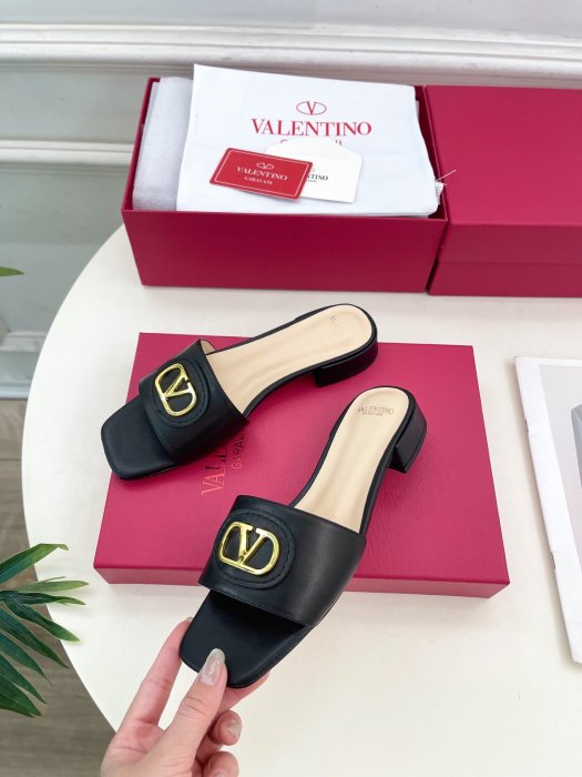 Босоножки фото 3