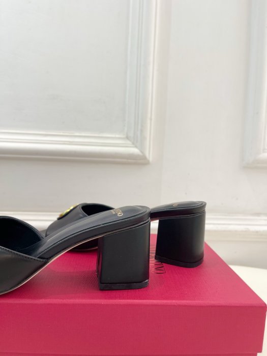 Босоножки фото 8