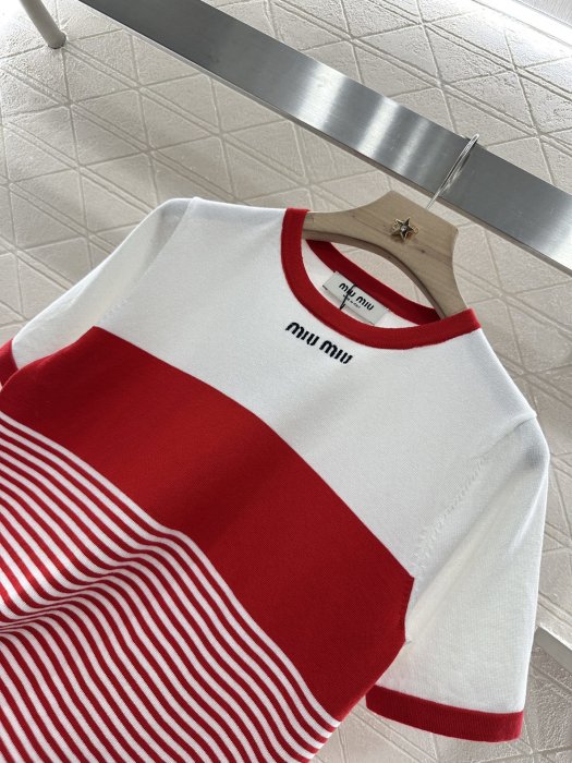 T-shirt women's фото 8