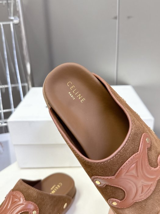 Шлепанцы женские фото 8