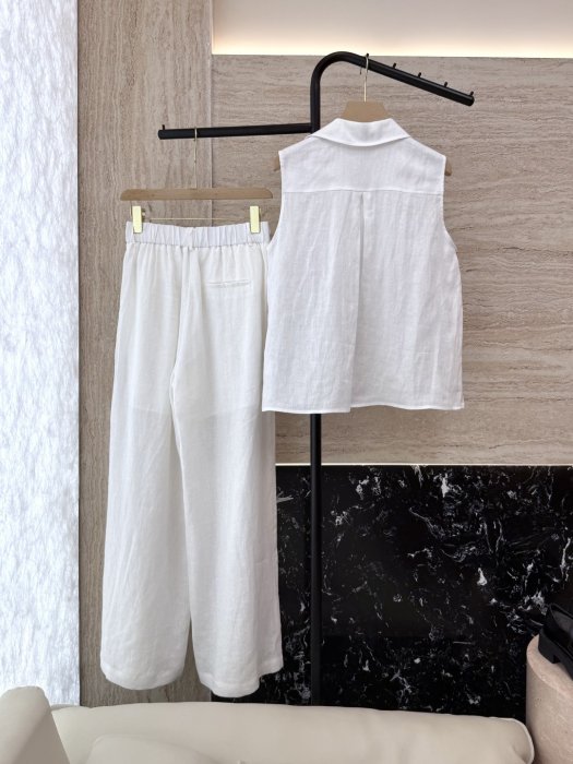 Costume female фото 2