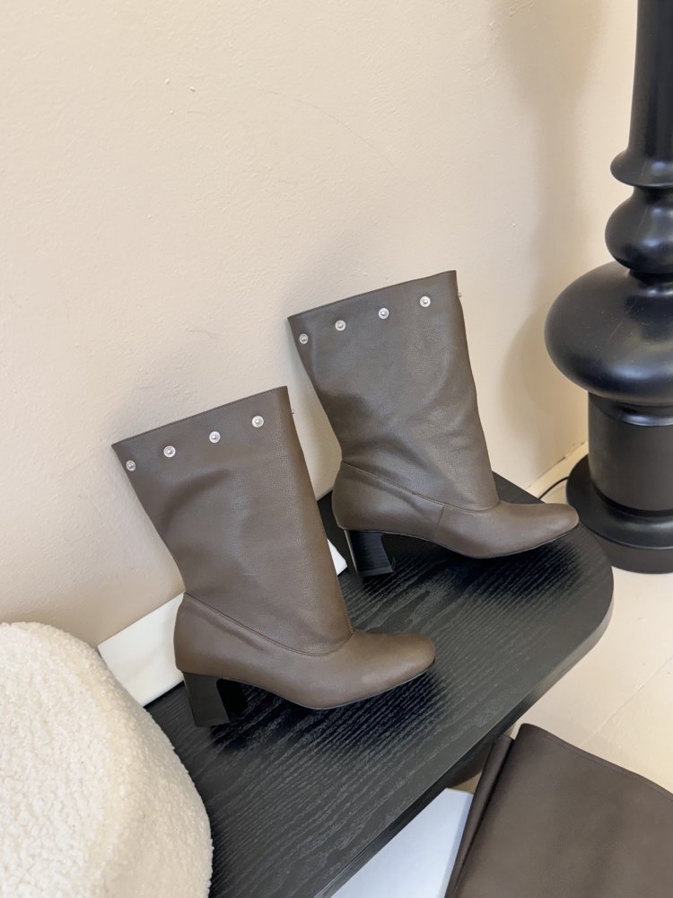 Boots women's фото 4