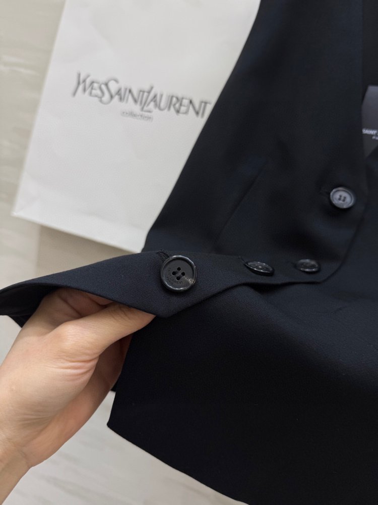 Костюм вовняний жіночий фото 4