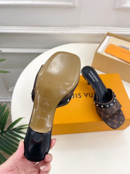 Босоножки фото 9