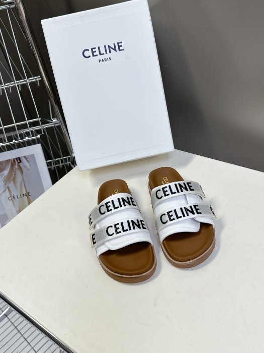 Шльопанці жіночі