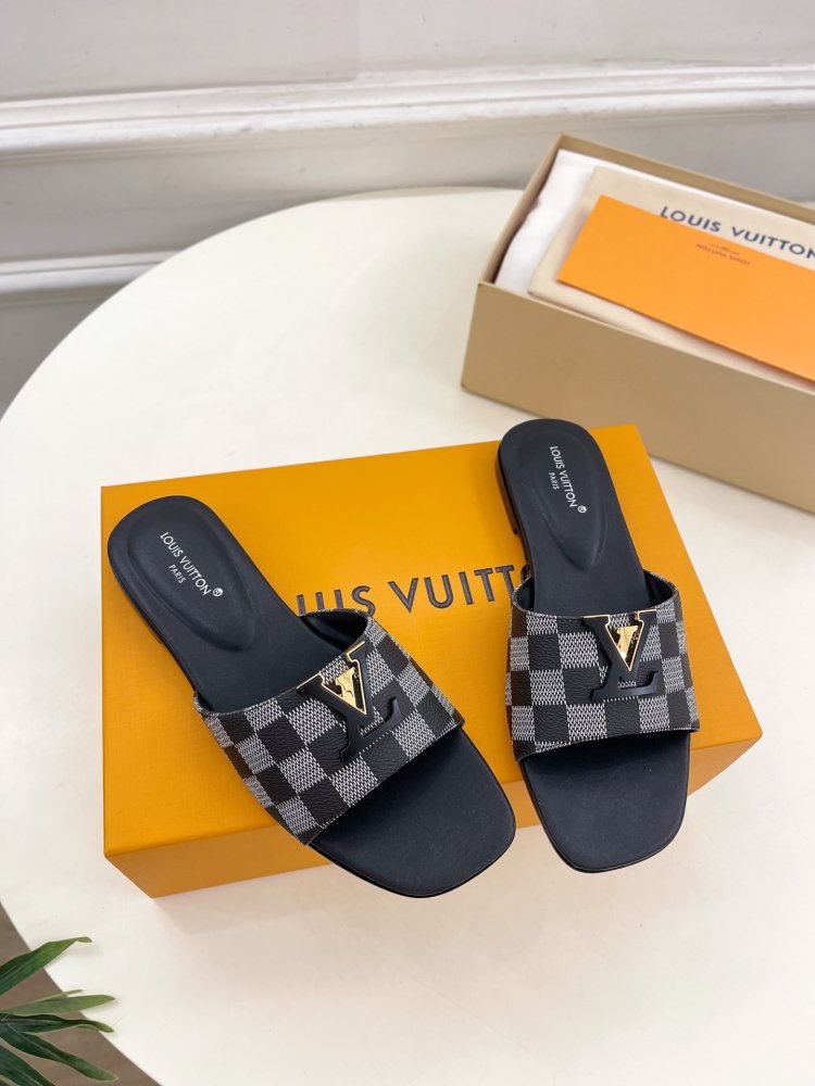 Шлепанцы женские фото 2