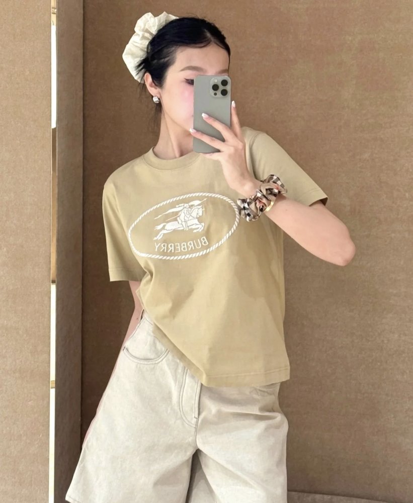 Футболка жіноча фото 8