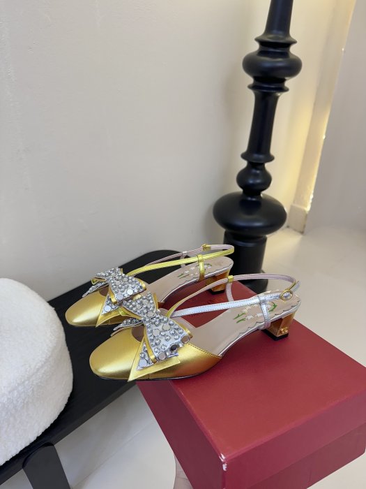 Босоножки фото 5