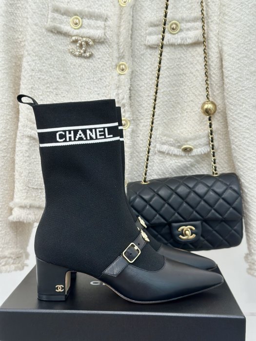 Ankle boots