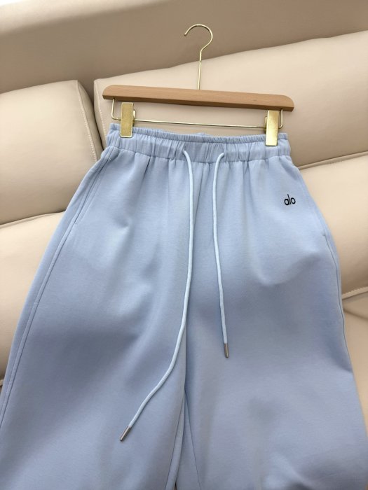 Костюм женский фото 8