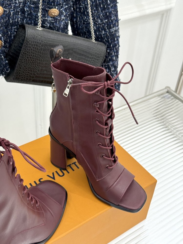 Ботинки женские фото 5