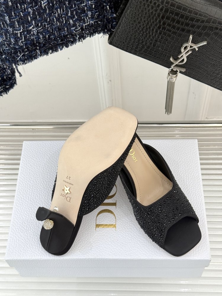 Босоніжки фото 9