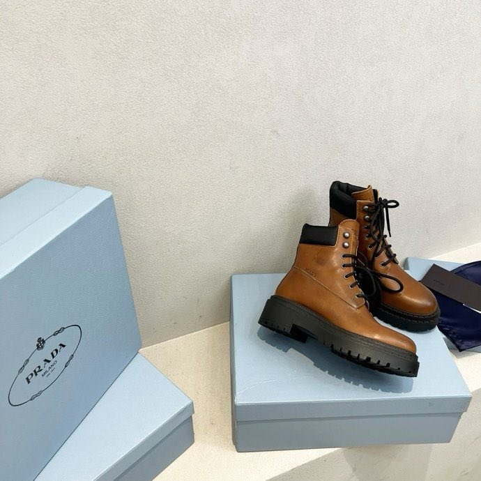 Ботинки женские