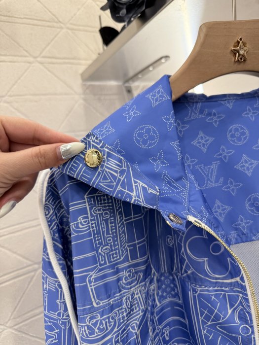 Куртка женская фото 7