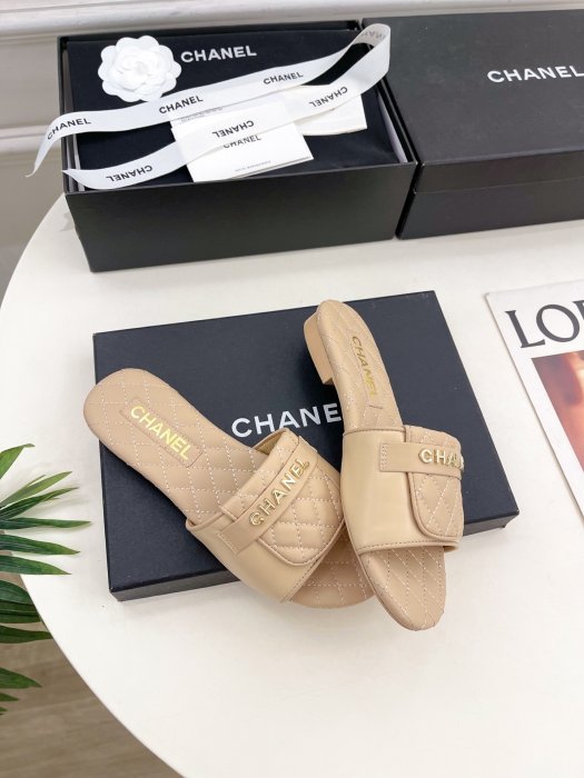 Шлепанцы фото 2