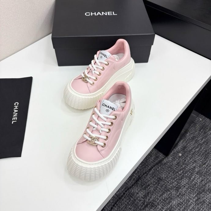 Кроссовки женские фото 3