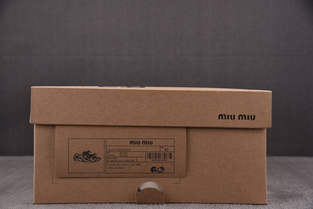 Кроссовки New Balance x MIU MIU NB530 фото 6