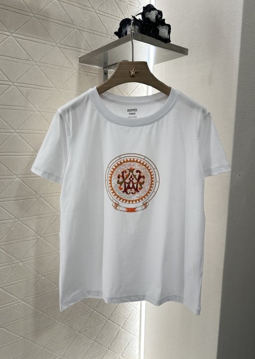 Футболка женская