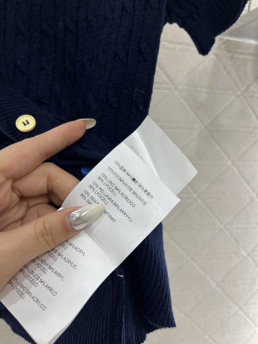 Футболка жіноча фото 9