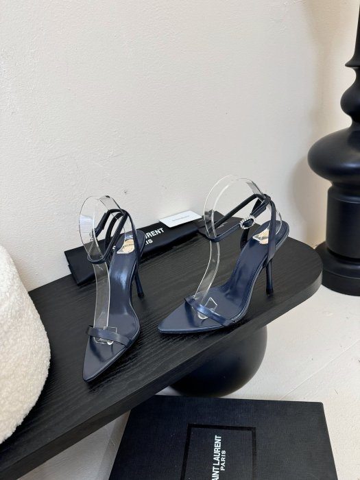 Босоножки фото 3