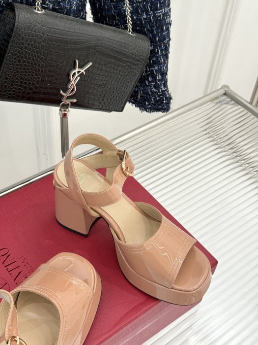 Босоножки фото 5