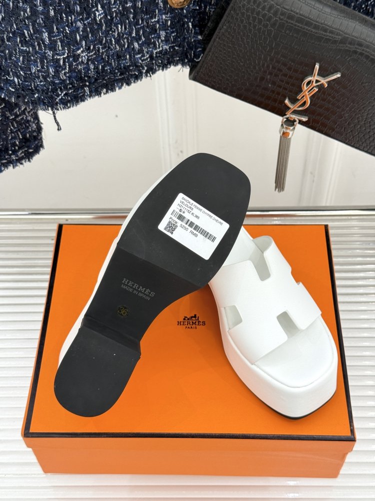 Босоножки фото 9