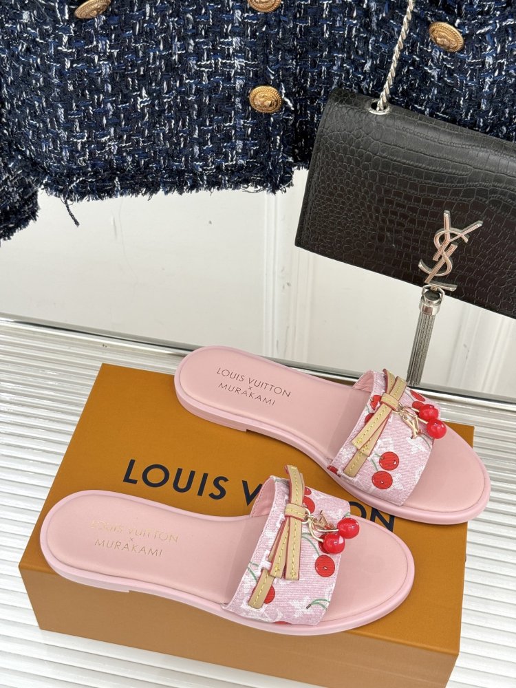 Шлепанцы женские фото 3