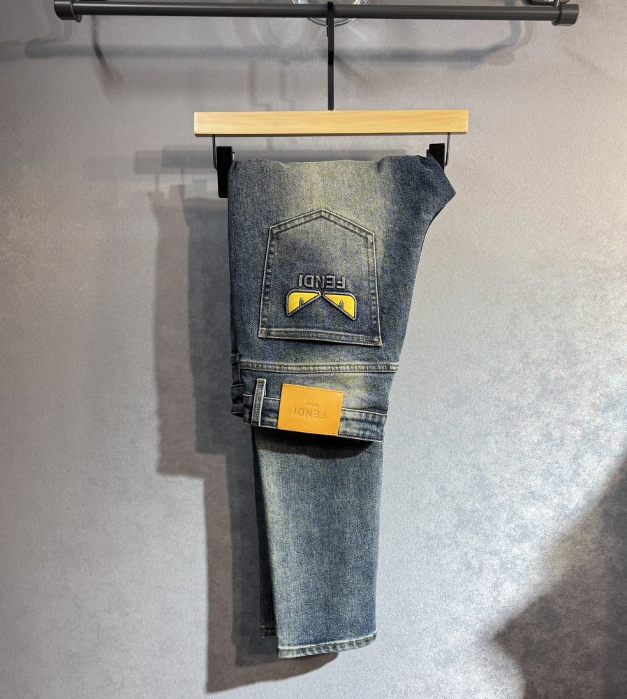 Джинсы мужские