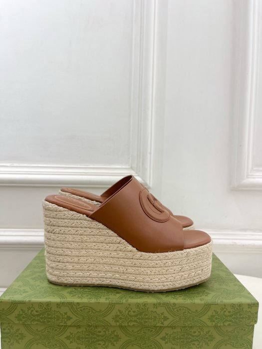 Босоножки фото 2