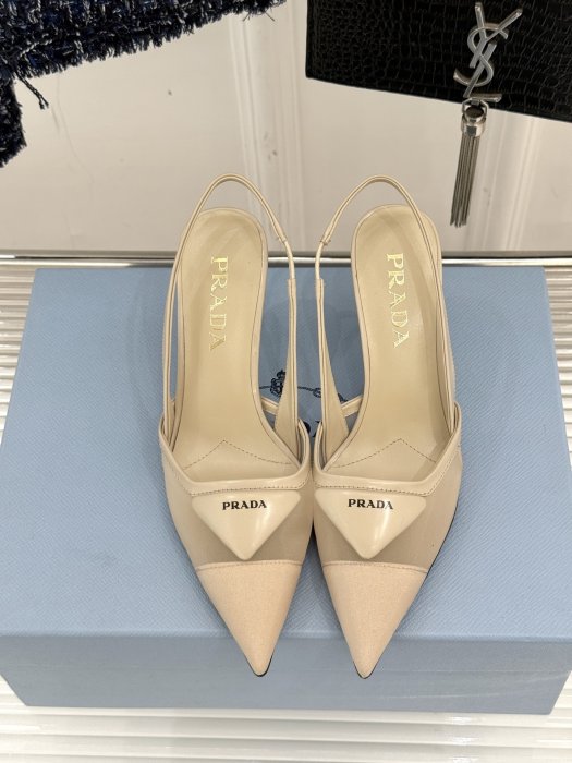 Босоножки фото 4