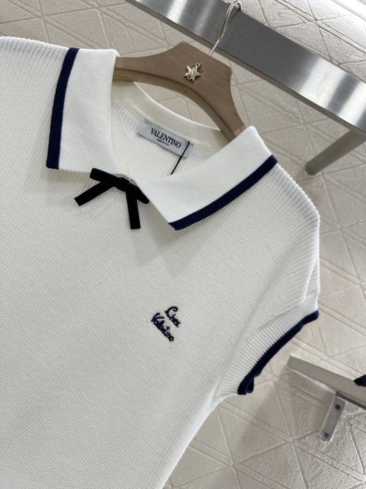 T-shirt women's фото 7