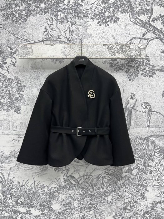 Куртка жіноча