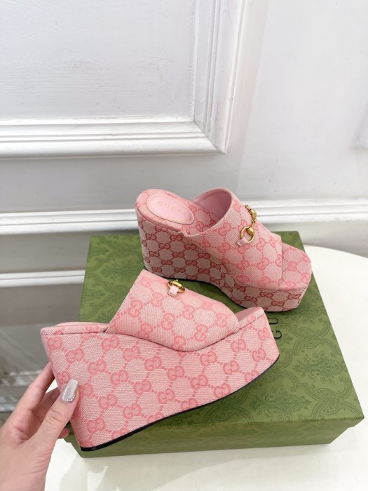 Босоножки фото 4