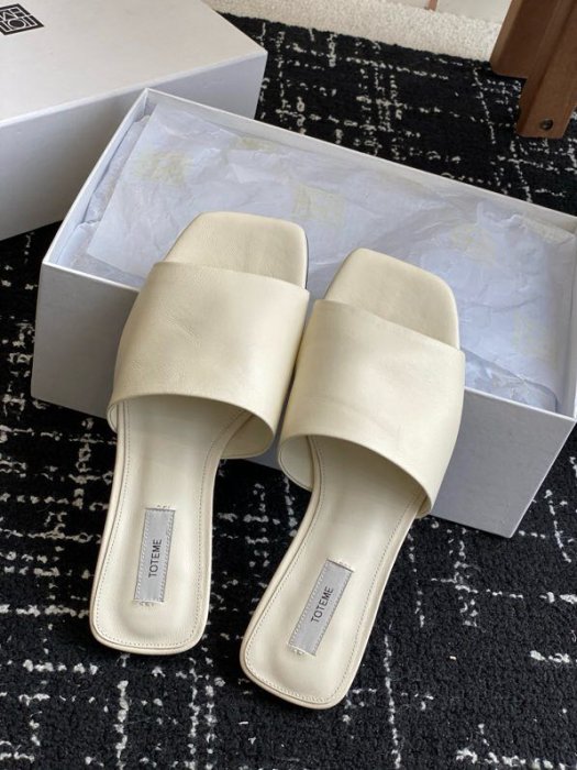 Шлепанцы фото 5