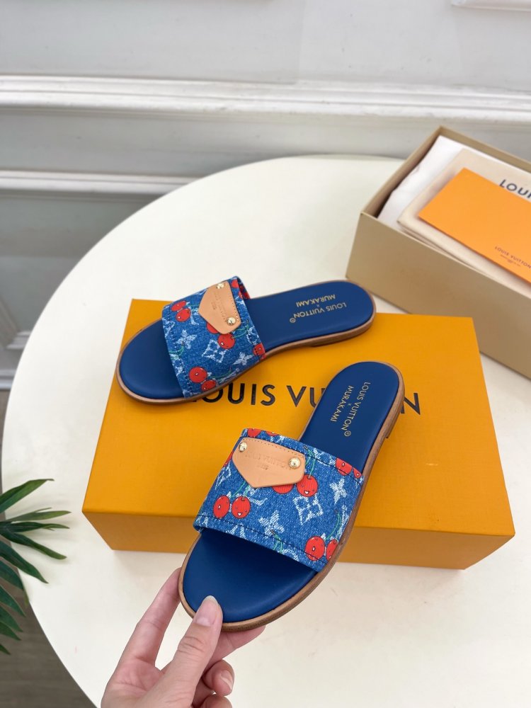 Шлепанцы женские фото 3