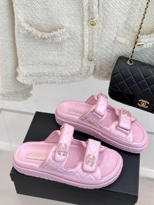 Шлепанцы женские фото 3