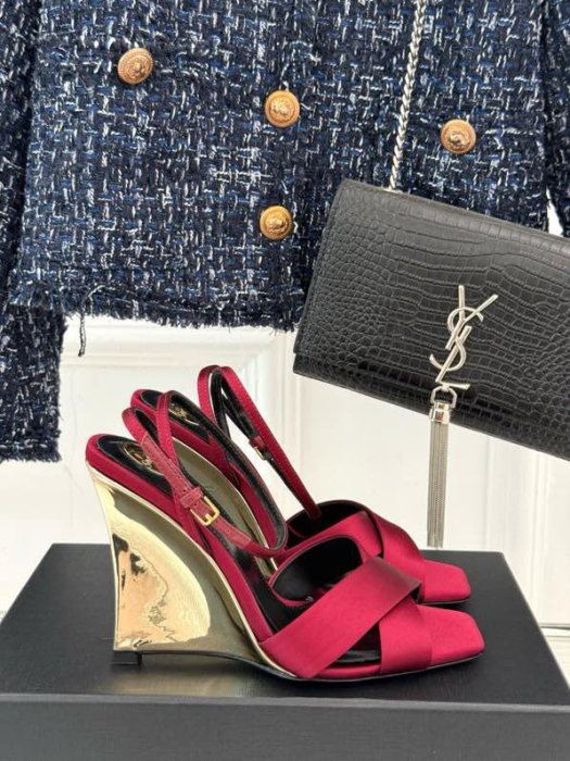 Босоножки фото 8