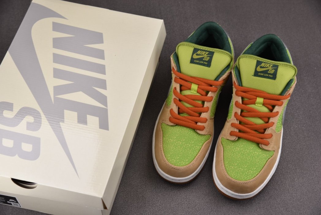 Sneakers SB Dunk Low Escargot фото 7