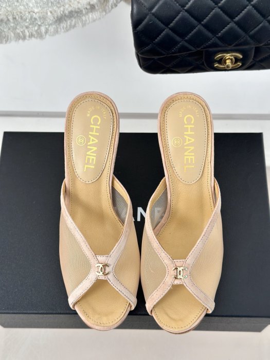 Босоножки фото 4