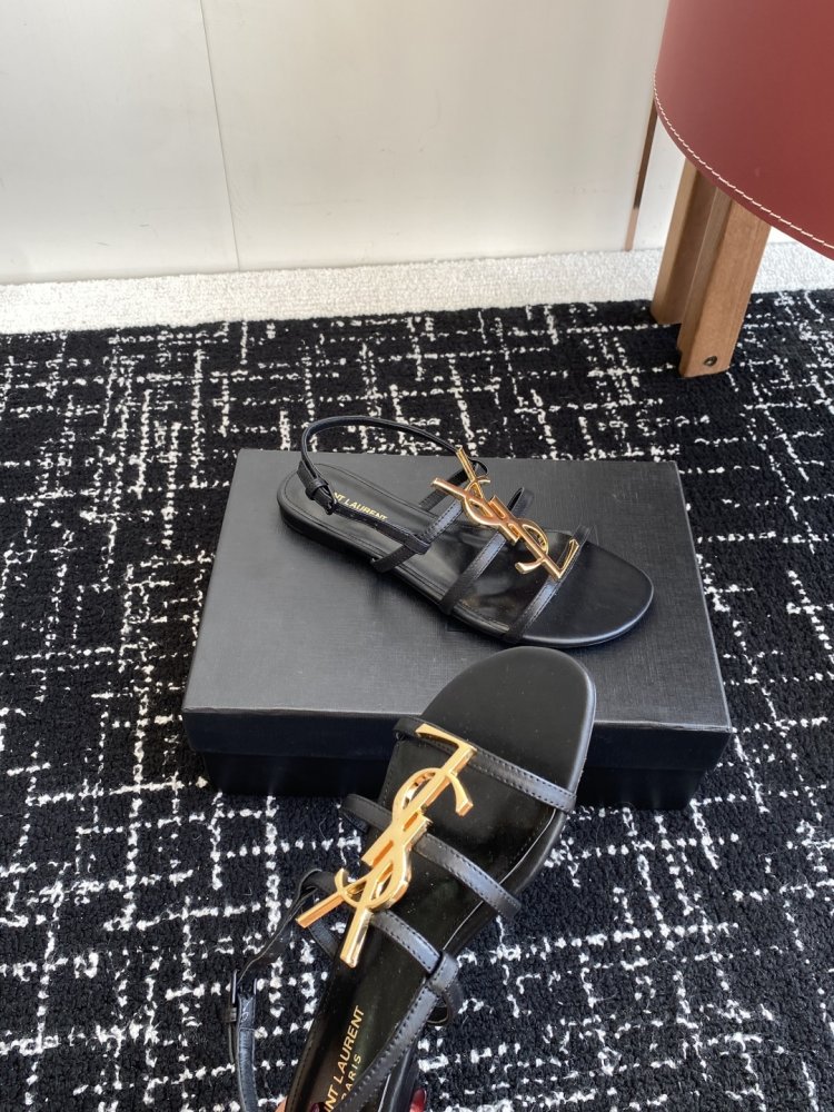 Босоножки фото 6