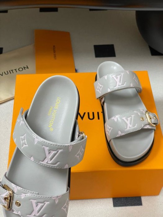 Шльопанці фото 6