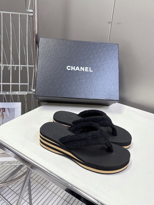 Шлепанцы фото 2