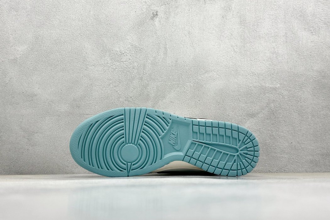 Кроссовки Nike SB Dunk Low x BAPE фото 4