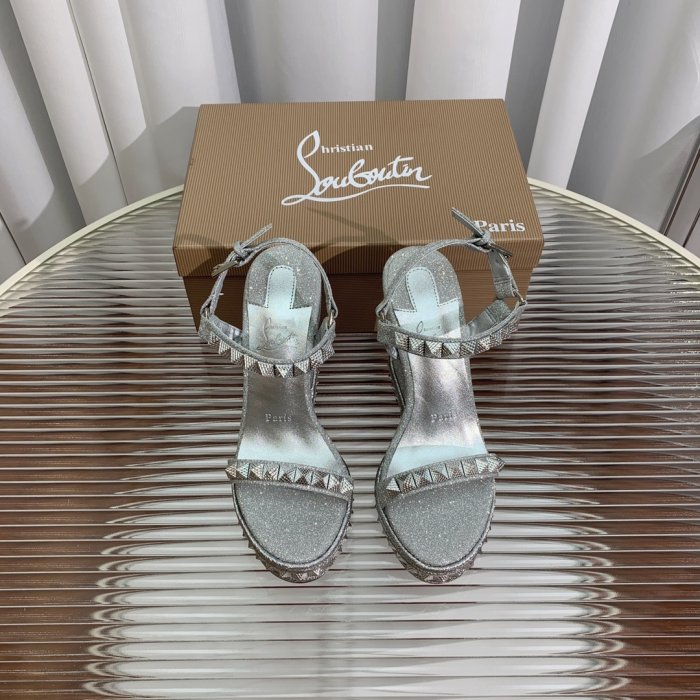 Босоножки фото 2