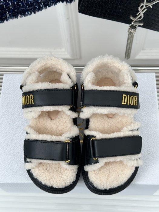 Sandals on fur фото 4