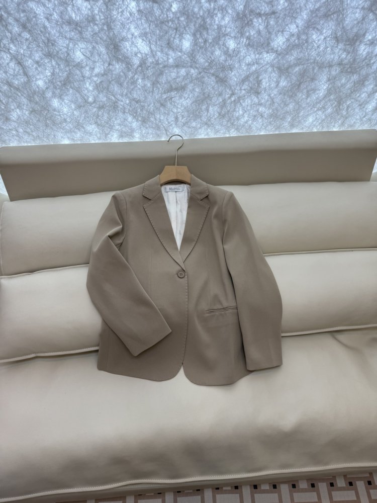 Costume female фото 5